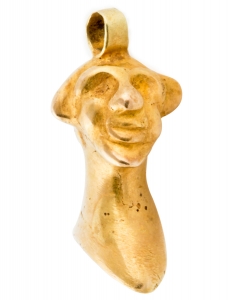 3. Handmade studio pendant with Janus-style motif comprising two faces, crafted in high-karat gold by Gustav Munz.